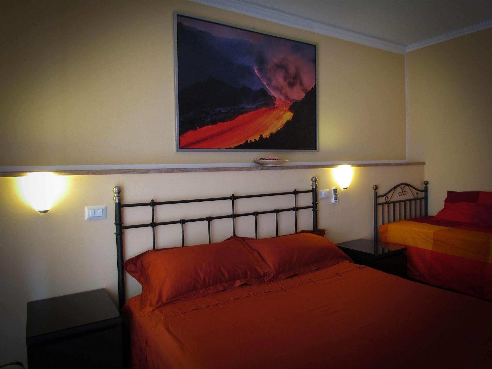 Appartamento Tano'S Giardini Naxos Esterno foto