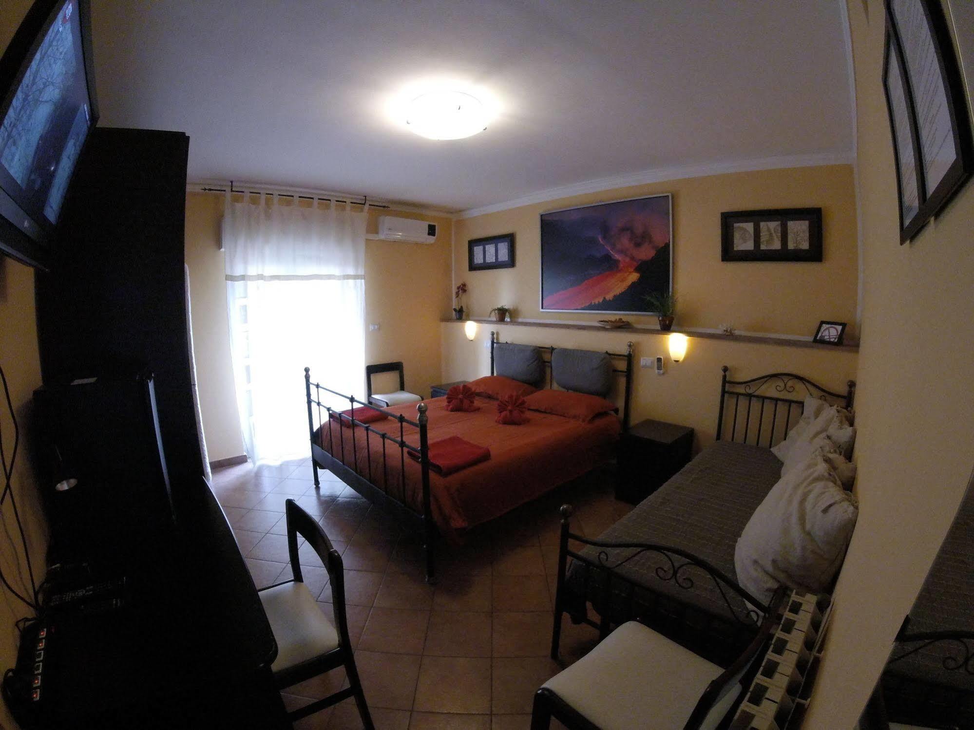 Appartamento Tano'S Giardini Naxos Esterno foto