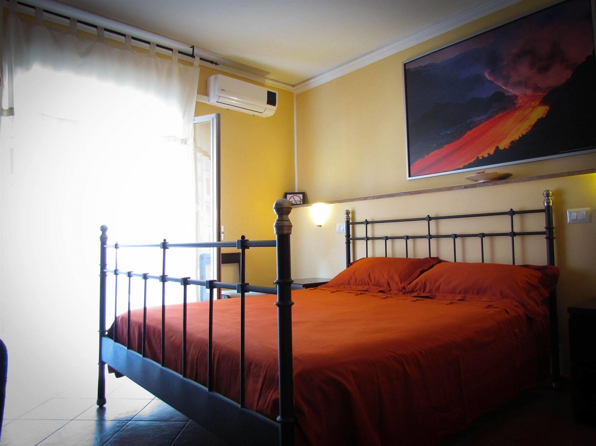 Appartamento Tano'S Giardini Naxos Esterno foto